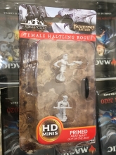 D&D / Pathfinder / Wardlings Miniatures - Female Halfling Rogue